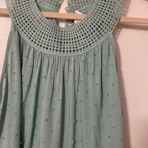 Blu Pepper tank top with dot embellishment - Picture 2 of 5